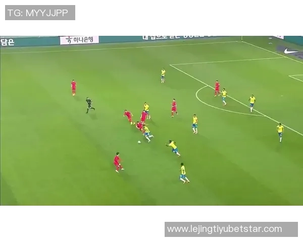 金玟哉铲倒库尼亚引发争议表现不满情绪火气十足